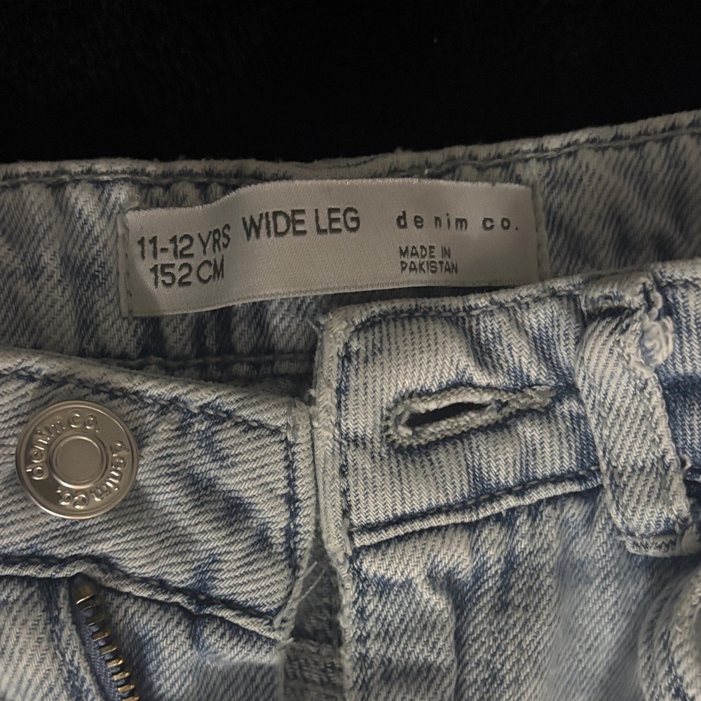 Denim&Co Girls size 11/12 Sky Blue Wide Leg Jeans with rhinestones